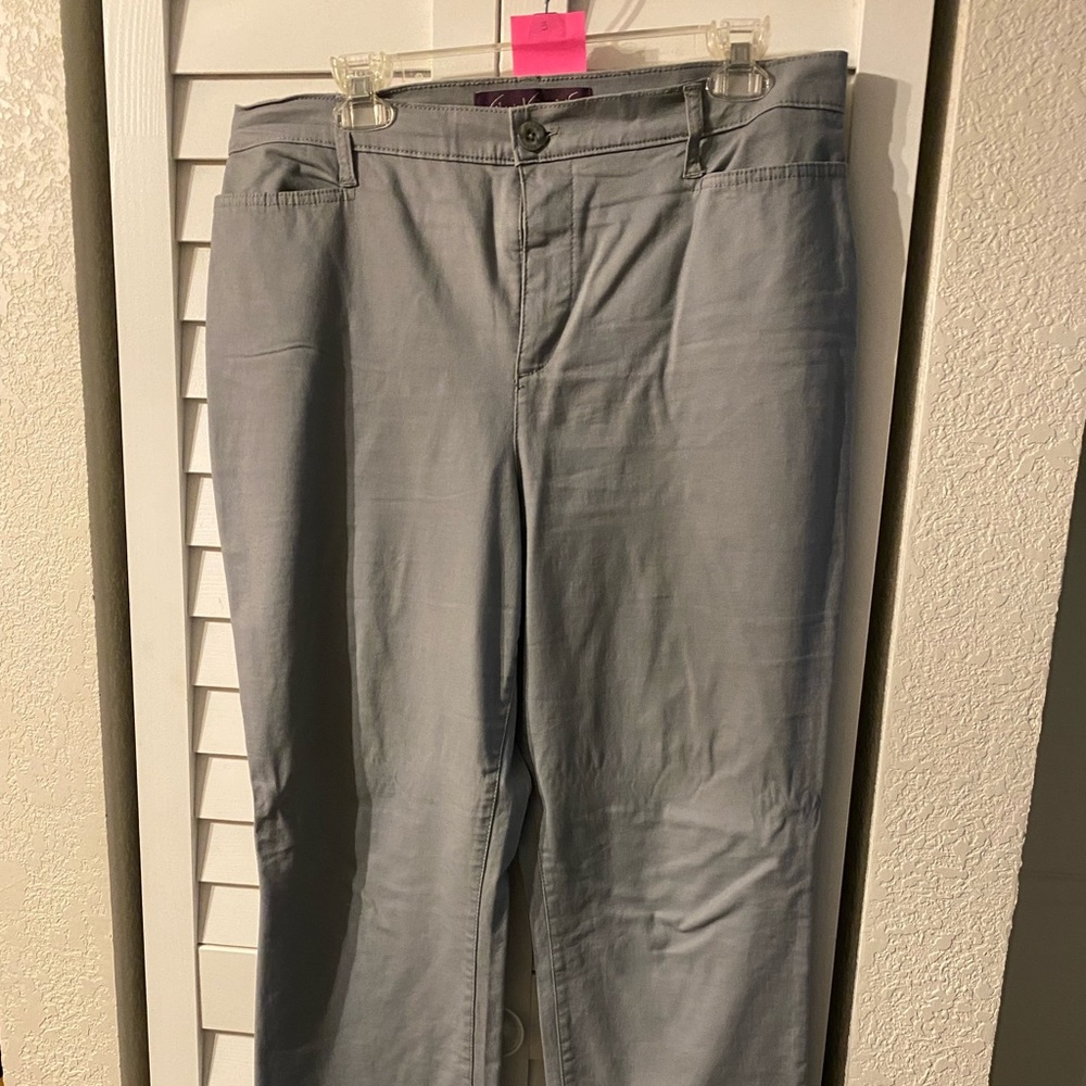 Gloria Vanderbilt Amanda Trousers